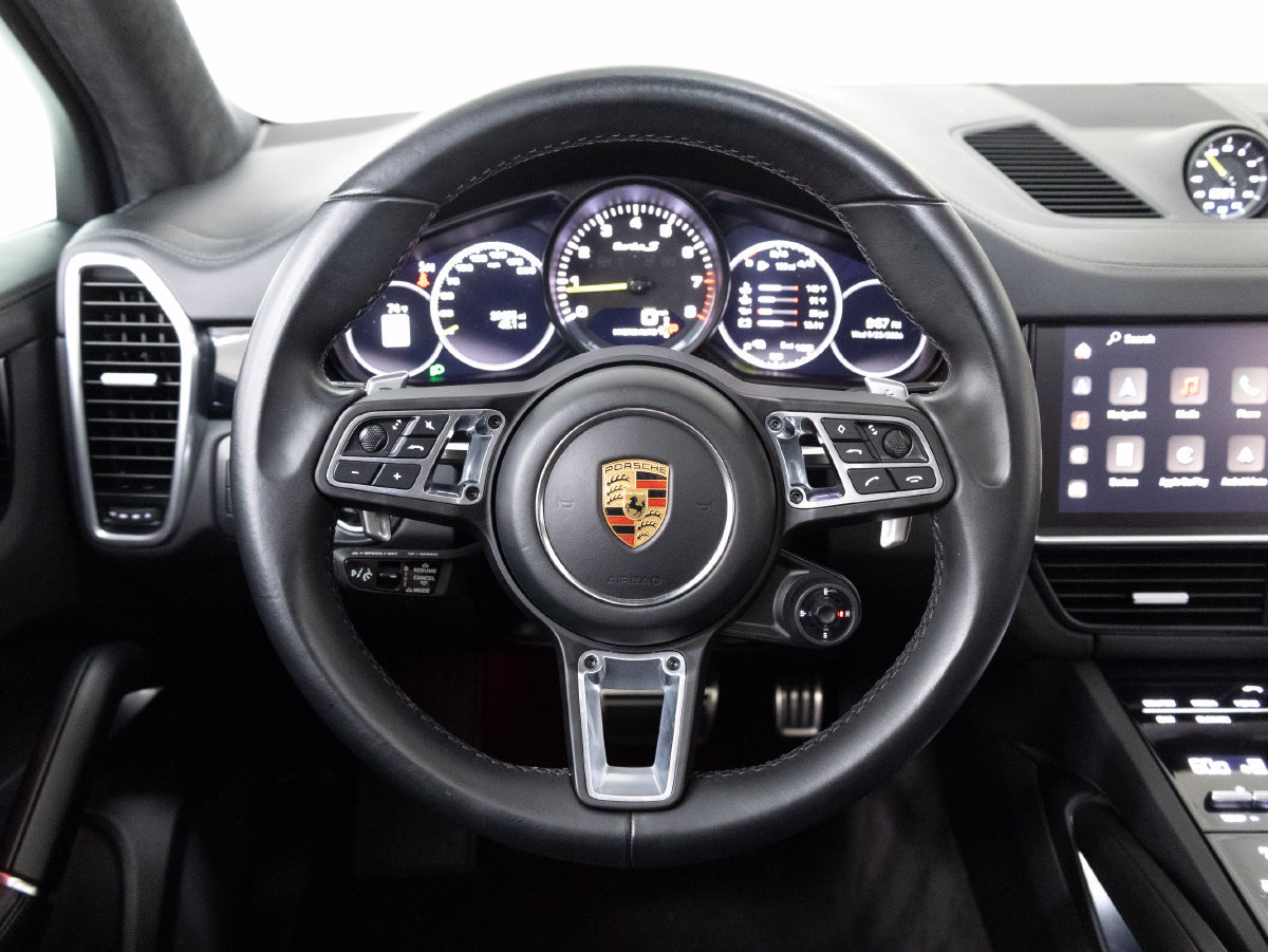 Certified 2023 Porsche Cayenne Turbo S AWD/4WD image 22