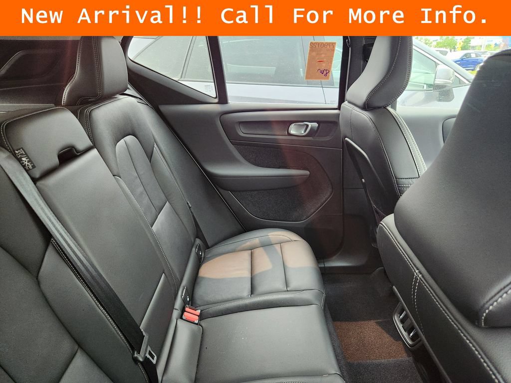 Used 2023 Volvo XC40 B5 Plus w/ Protection Package Premier AWD/4WD image 11