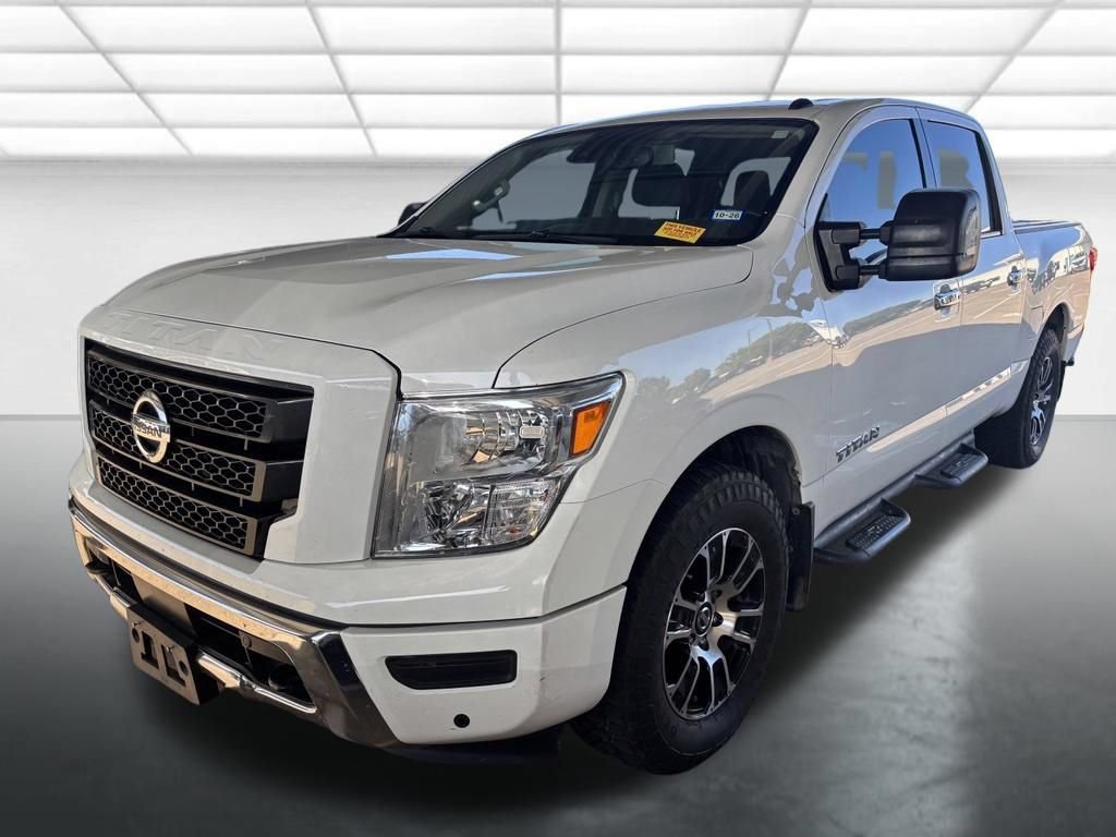 Used 2021 Nissan Titan SV w/ SV Convenience Package RWD image 3