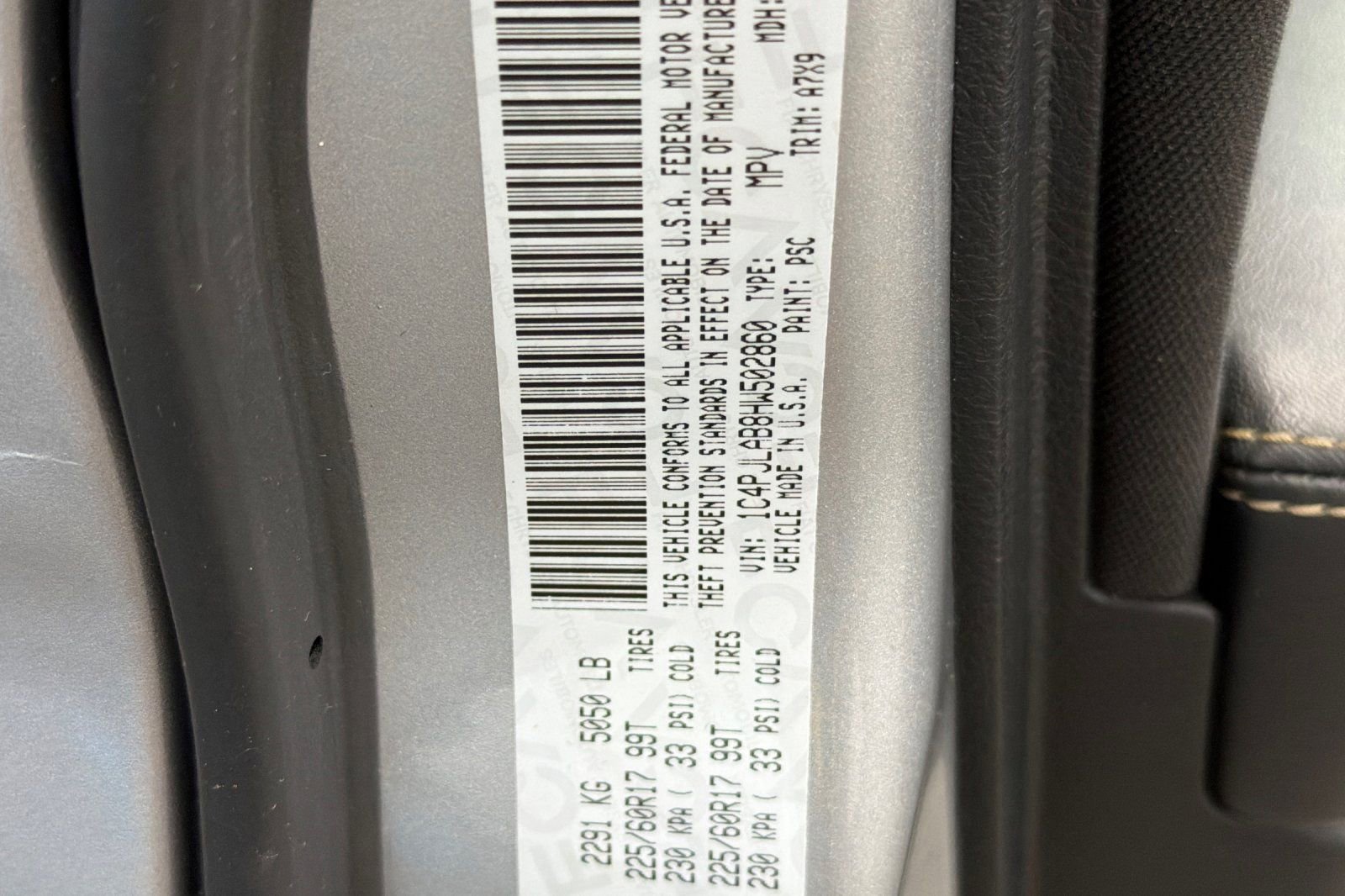 Used 2017 Jeep Cherokee Sport FWD image 25