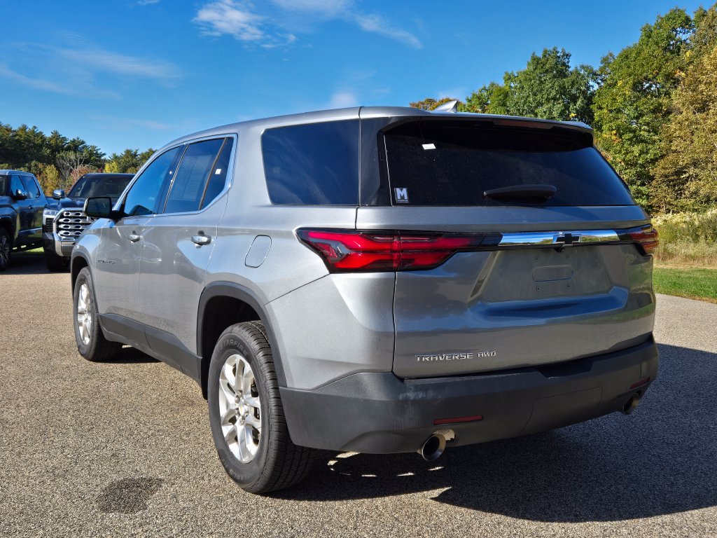 Used 2023 Chevrolet Traverse LS AWD/4WD image 3