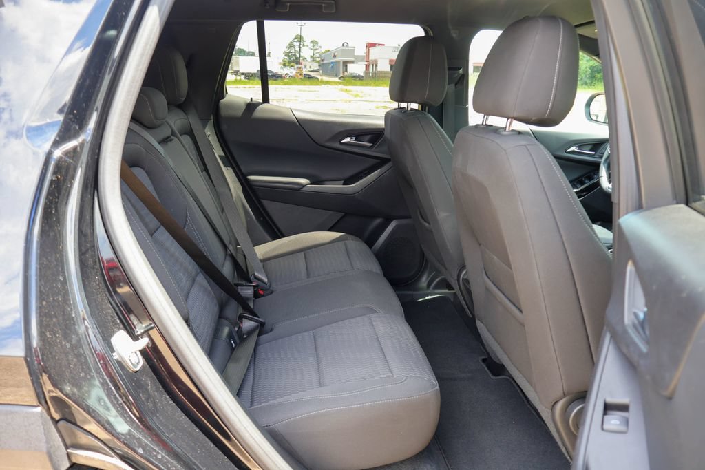 Used 2025 Chevrolet Equinox LT FWD image 10