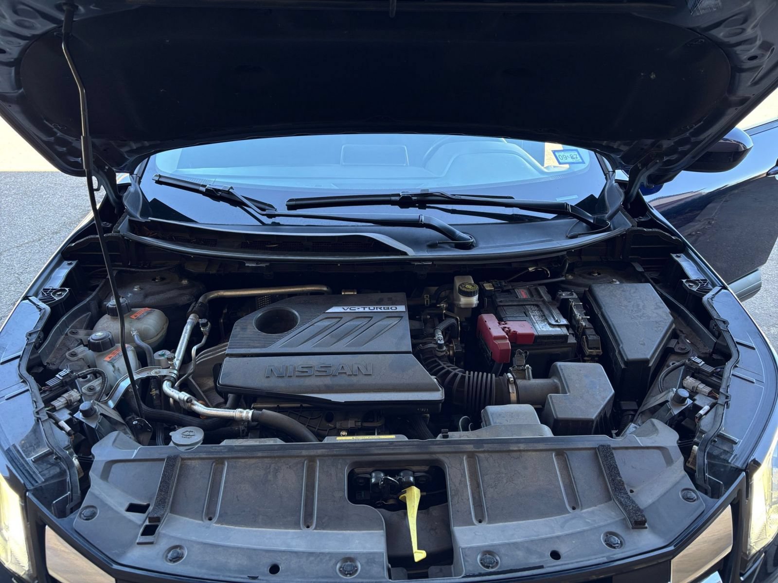 Used 2025 Nissan Rogue SV FWD image 33
