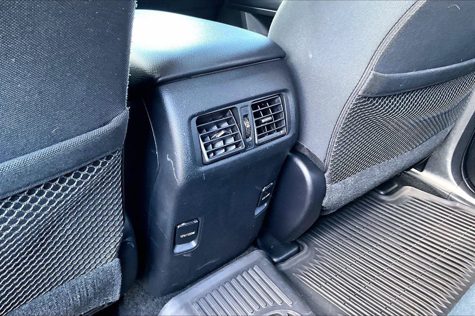 Used 2018 Toyota 4Runner SR5 AWD/4WD image 33