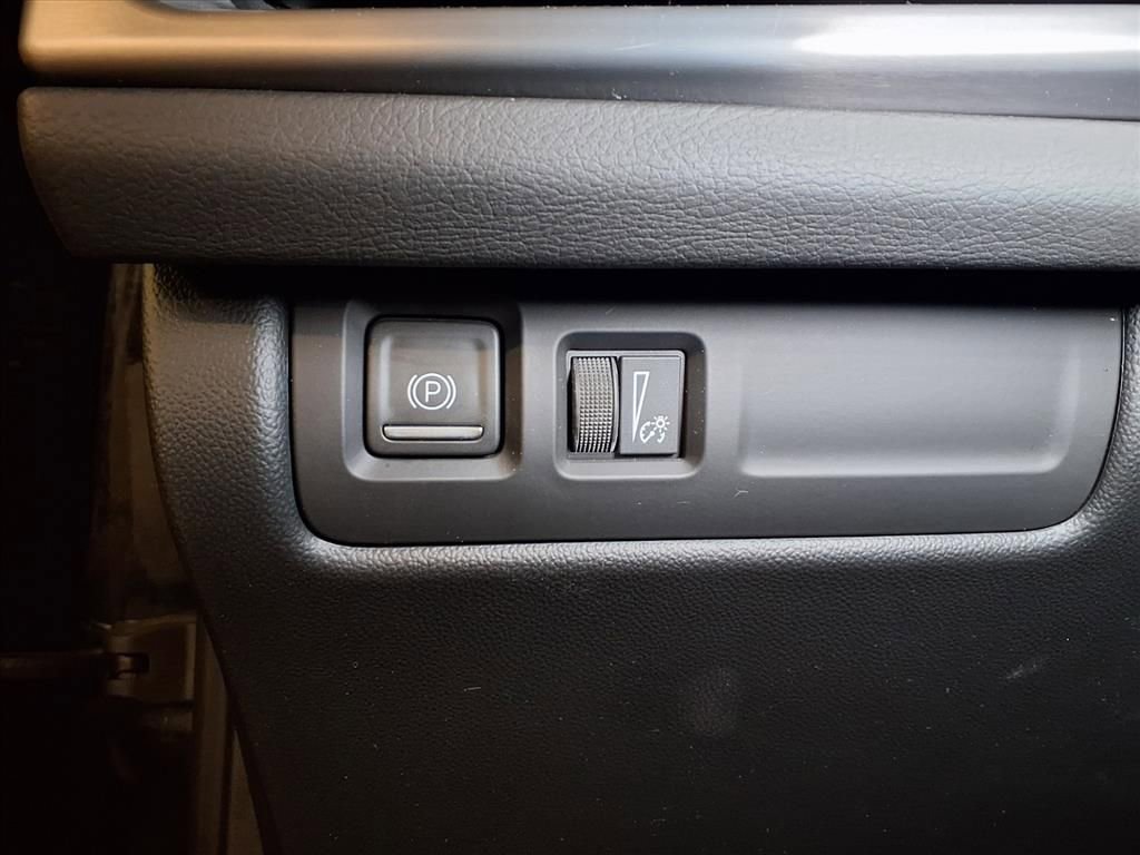 Certified 2024 Cadillac XT4 Premium Luxury AWD/4WD image 12