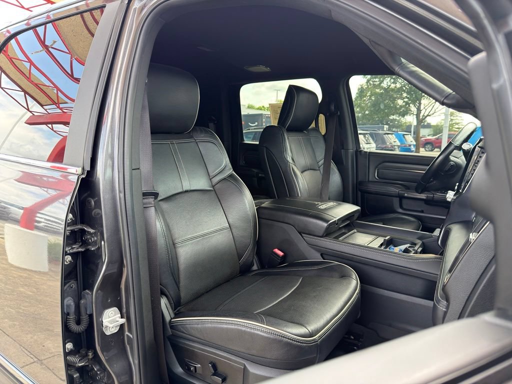 Used 2019 RAM 3500 Limited AWD/4WD image 32