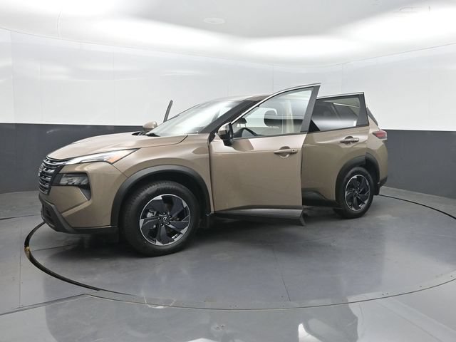Used 2024 Nissan Rogue SV FWD image 36