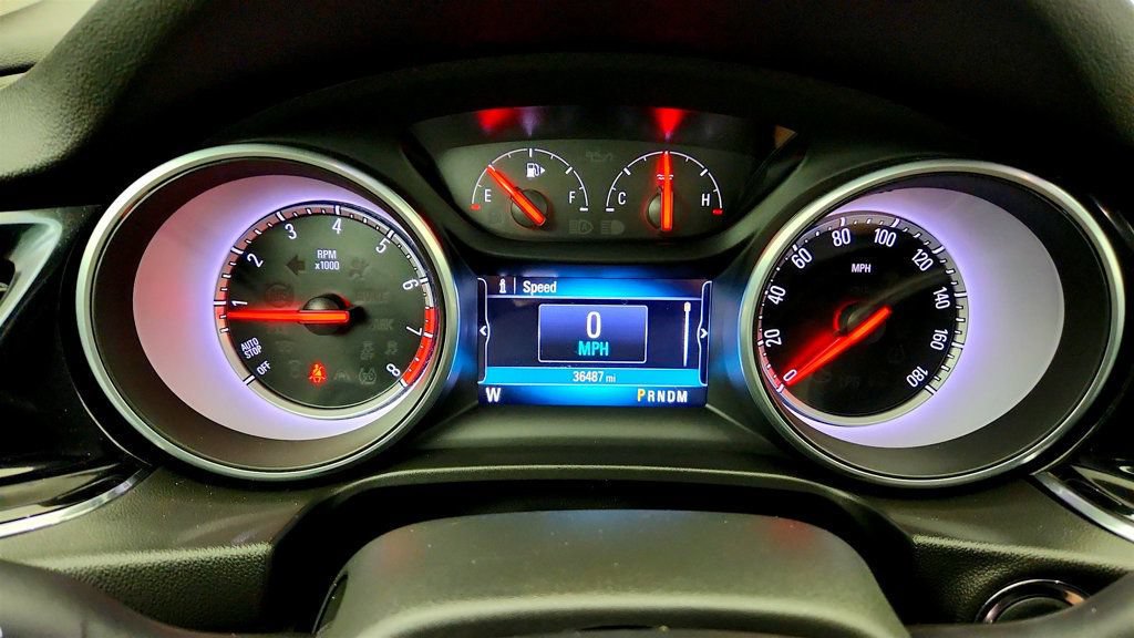 Used 2018 Buick Regal Essence w/ Driver Confidence Package #1 FWD image 14