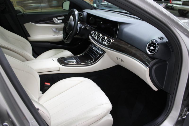 Used 2021 Mercedes-Benz E 350 Sedan w/ Premium Package image 24