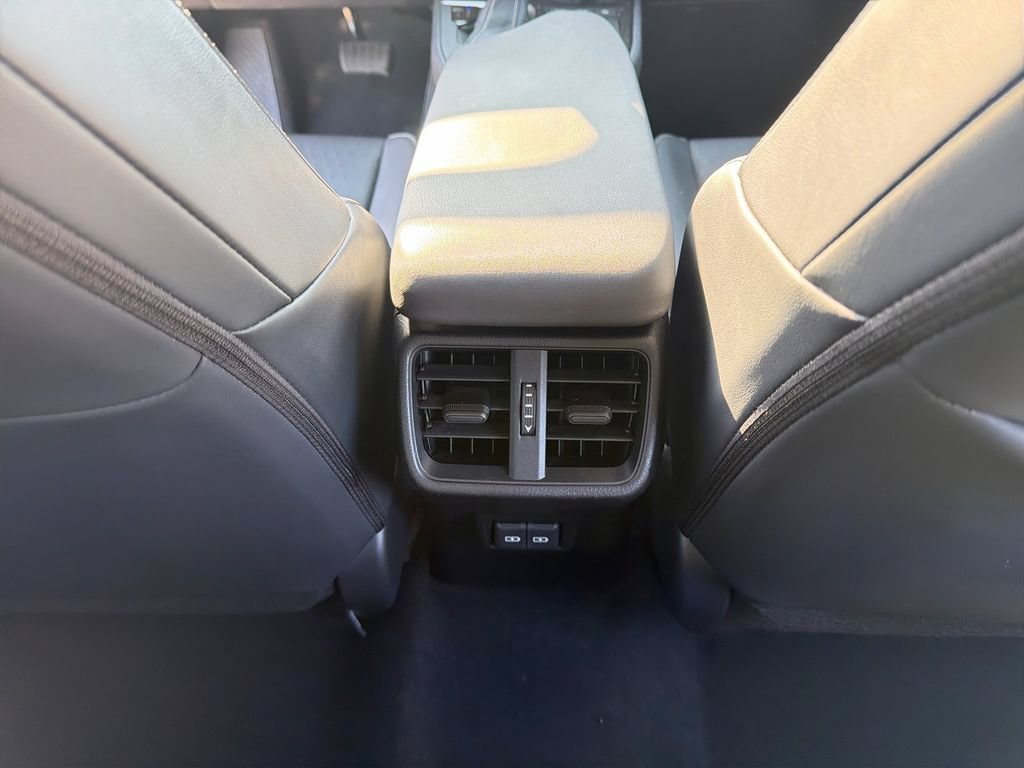 Used 2021 Lexus UX 250h w/ Accessory Package (Z2) AWD/4WD image 18