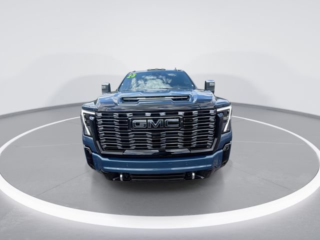 Used 2025 GMC Sierra 2500 Denali Ultimate w/ Max Trailering Package AWD/4WD video 3