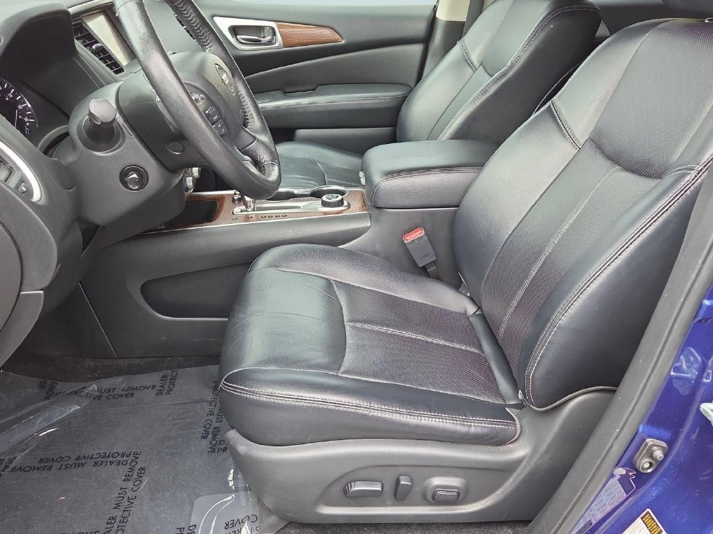 Used 2018 Nissan Pathfinder Platinum AWD/4WD image 15