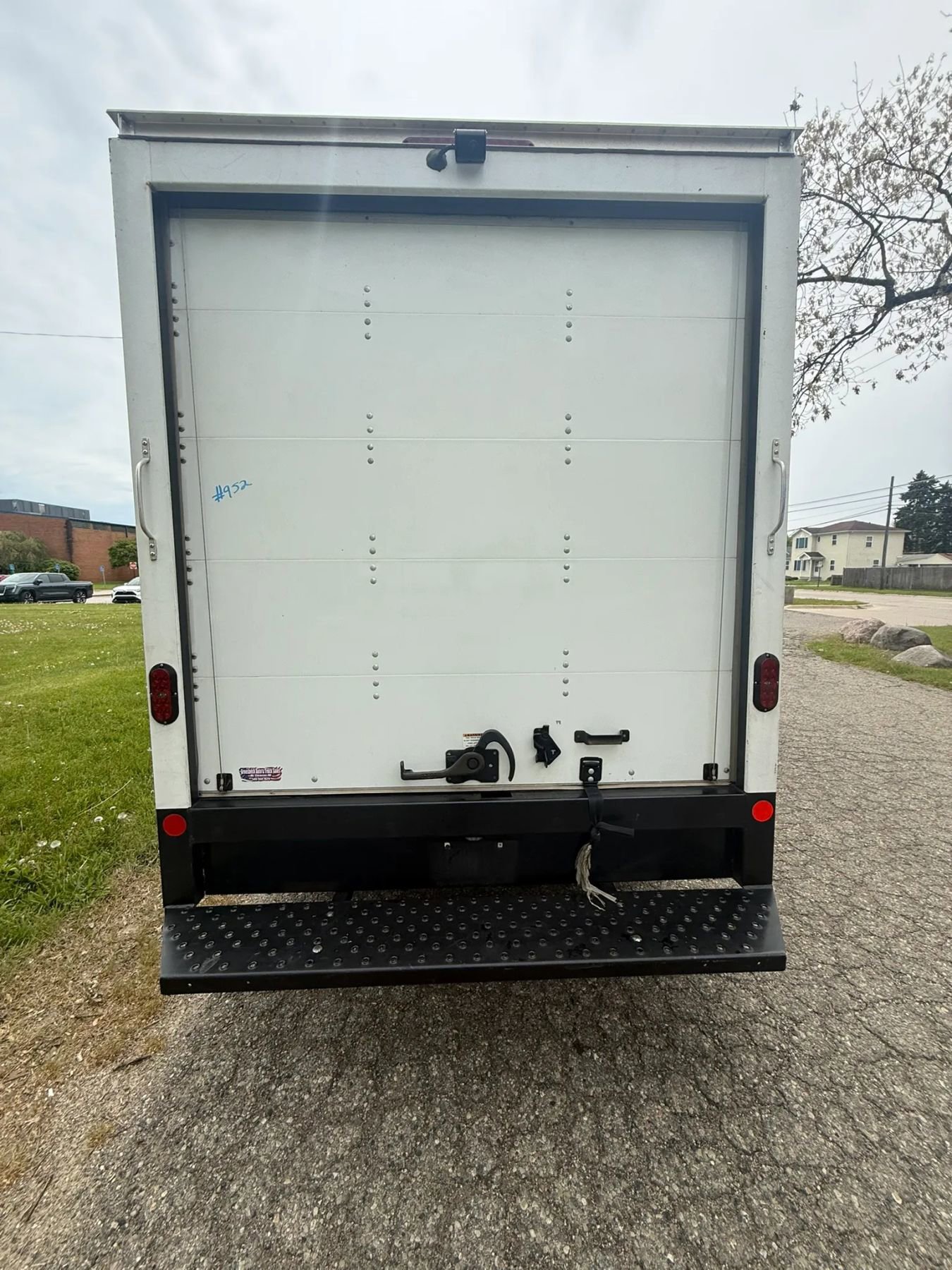 Used 2023 Ford Transit 350 DRW RWD image 5