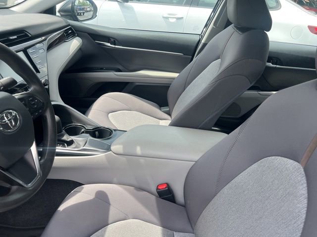 Used 2020 Toyota Camry LE FWD image 8