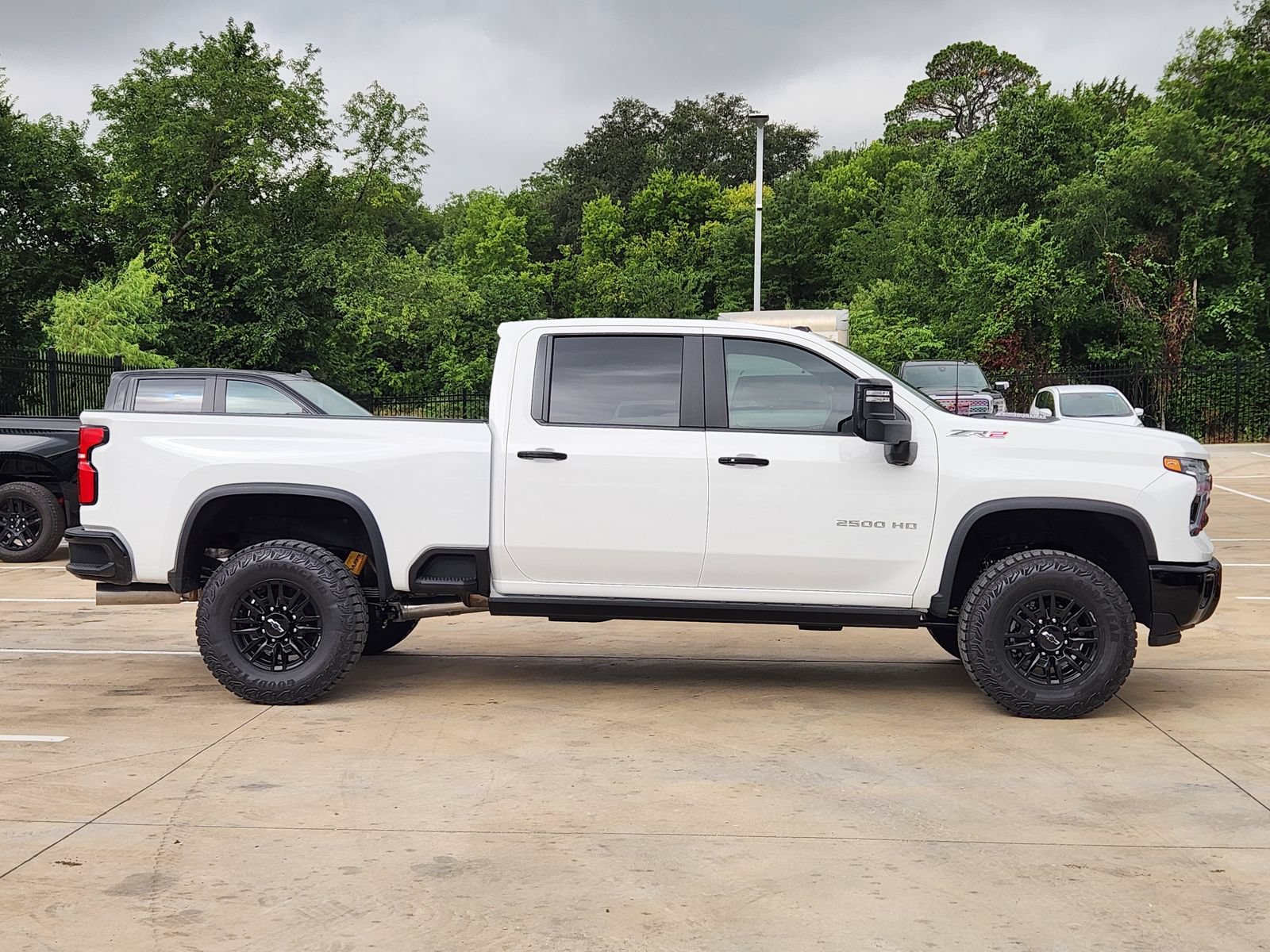 New 2026 Chevrolet Silverado 2500 ZR2 AWD/4WD image 7