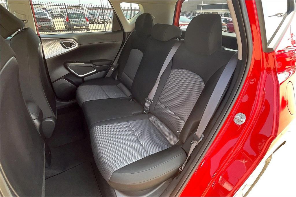 Used 2022 Kia Soul LX w/ Technology Package image 23