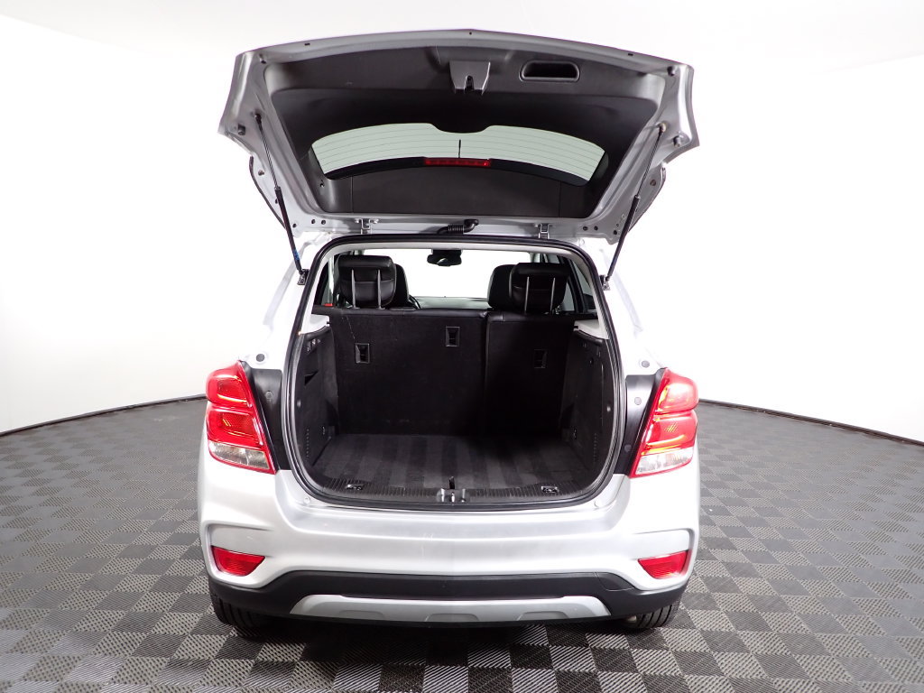 Used 2019 Chevrolet Trax LT w/ LT Convenience Package FWD image 10