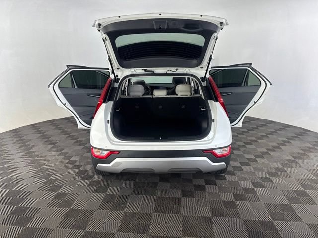 Certified 2025 Kia Niro EX FWD image 17
