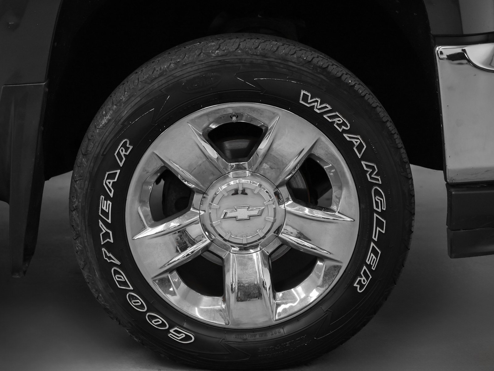 Used 2017 Chevrolet Silverado 1500 LTZ w/ Sport Package image 13