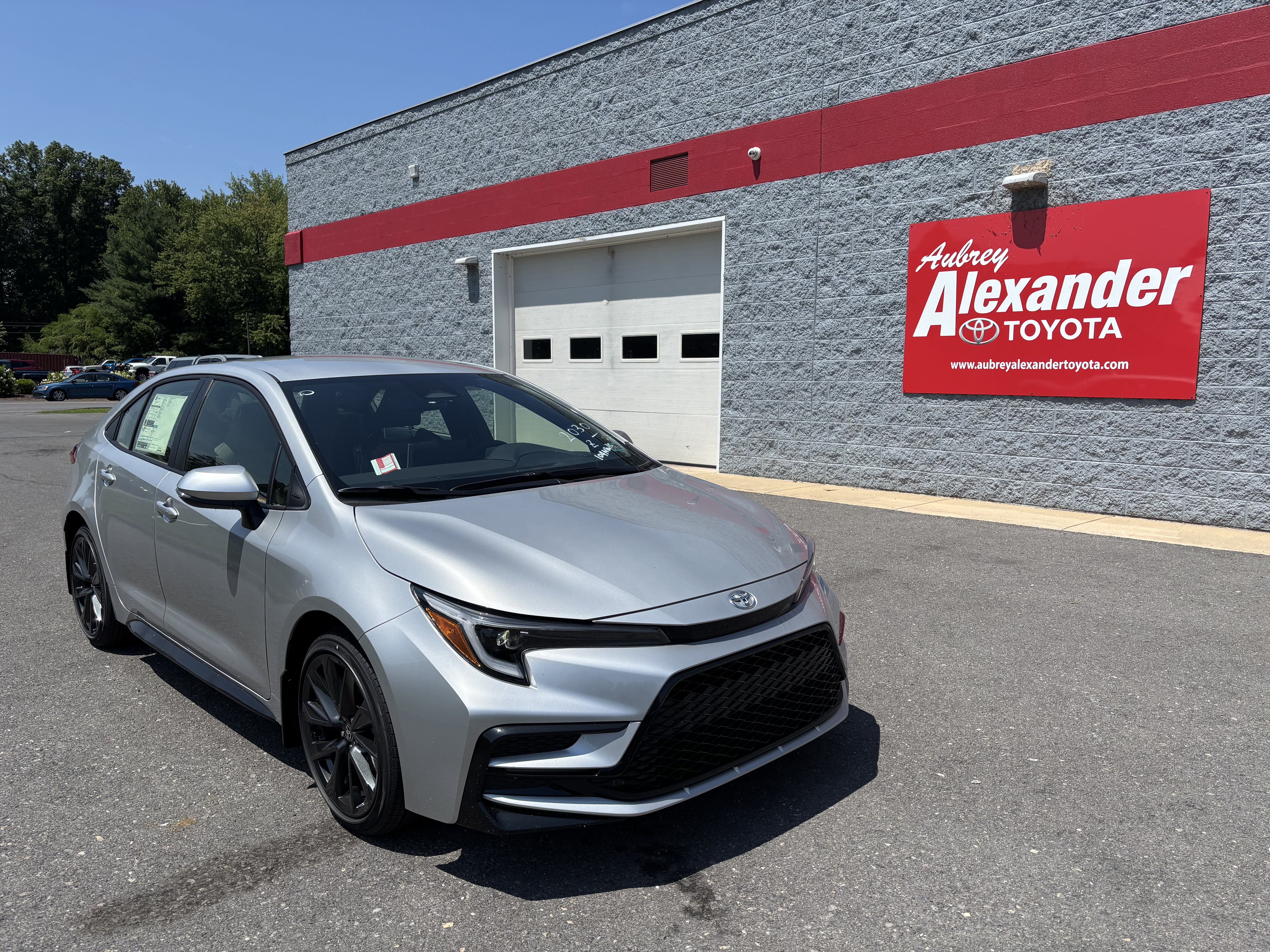 New 2026 Toyota Corolla SE w/ SE Premium Package FWD image 1