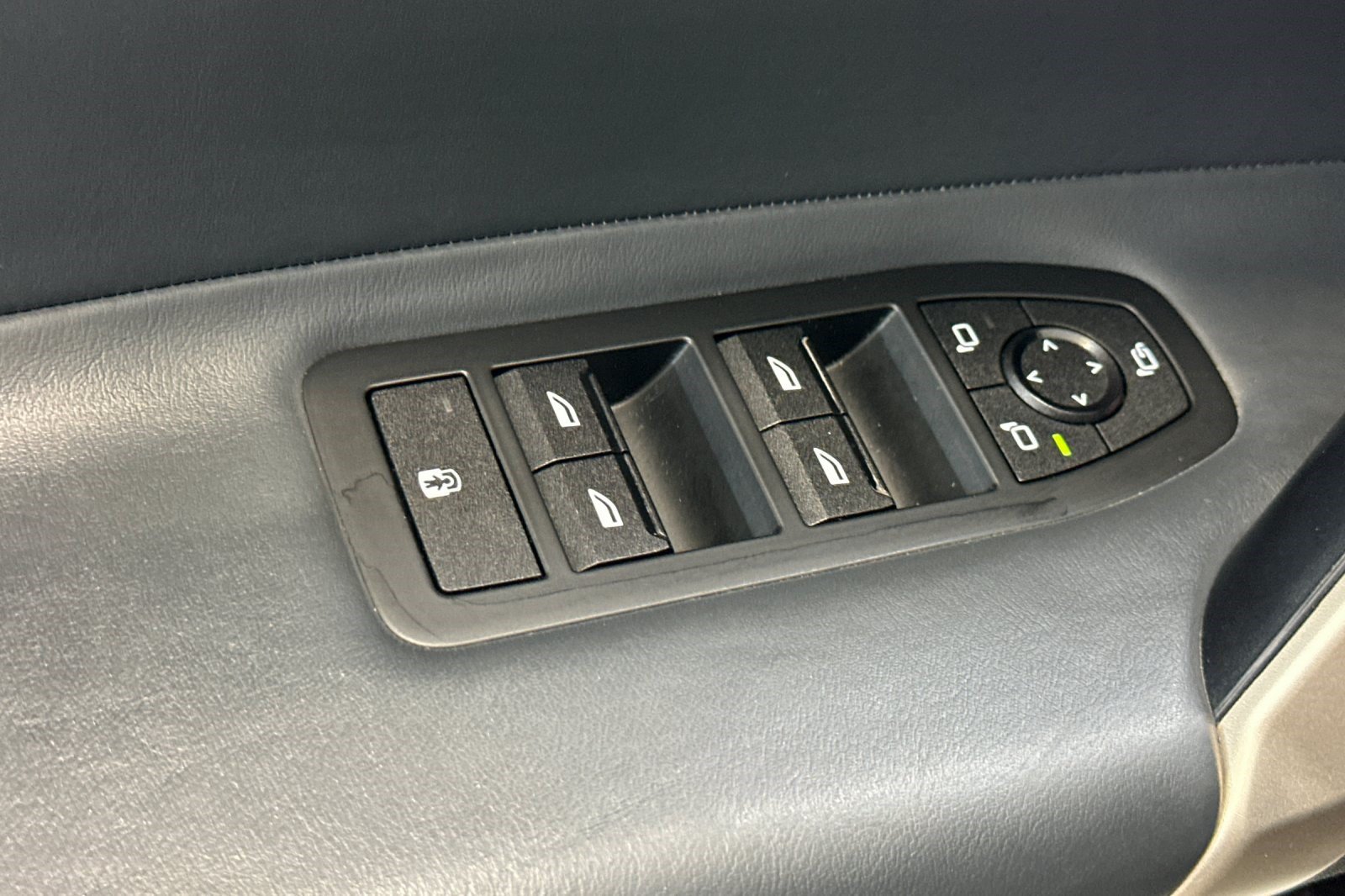 Certified 2023 BMW iX xDrive50 AWD/4WD image 14