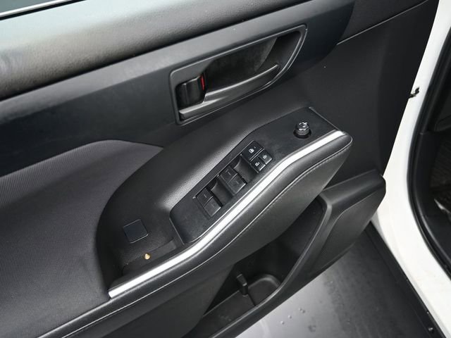 Certified 2021 Toyota Highlander LE image 21