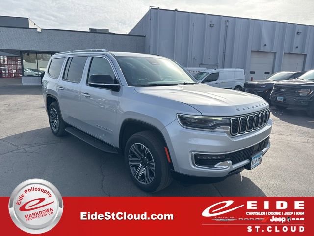 Used 2023 Jeep Wagoneer 4WD w/ Premium Group I image 1