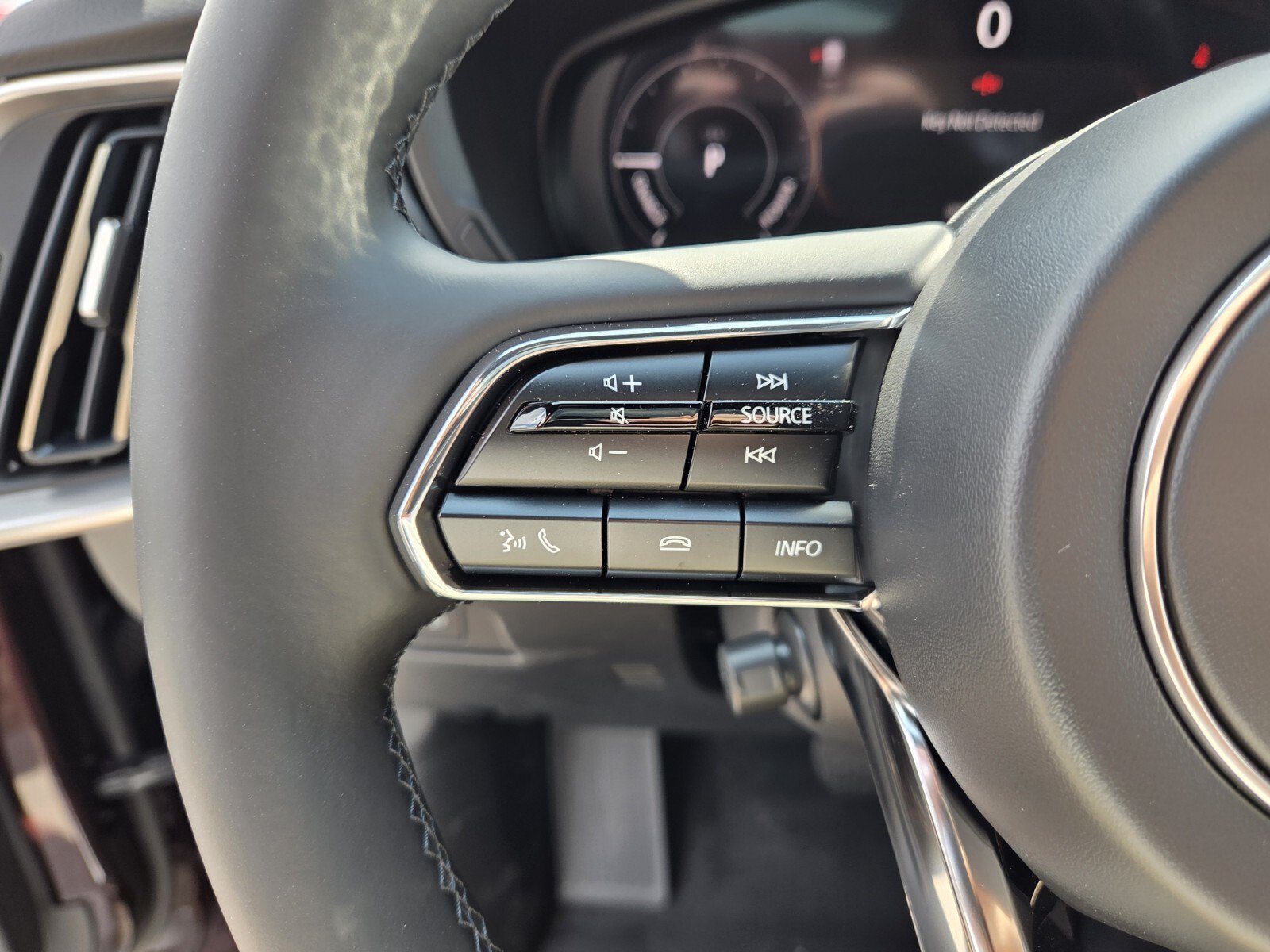 New 2026 MAZDA CX-90 Plug-In Hybrid w/ Premium Plus AWD/4WD image 29