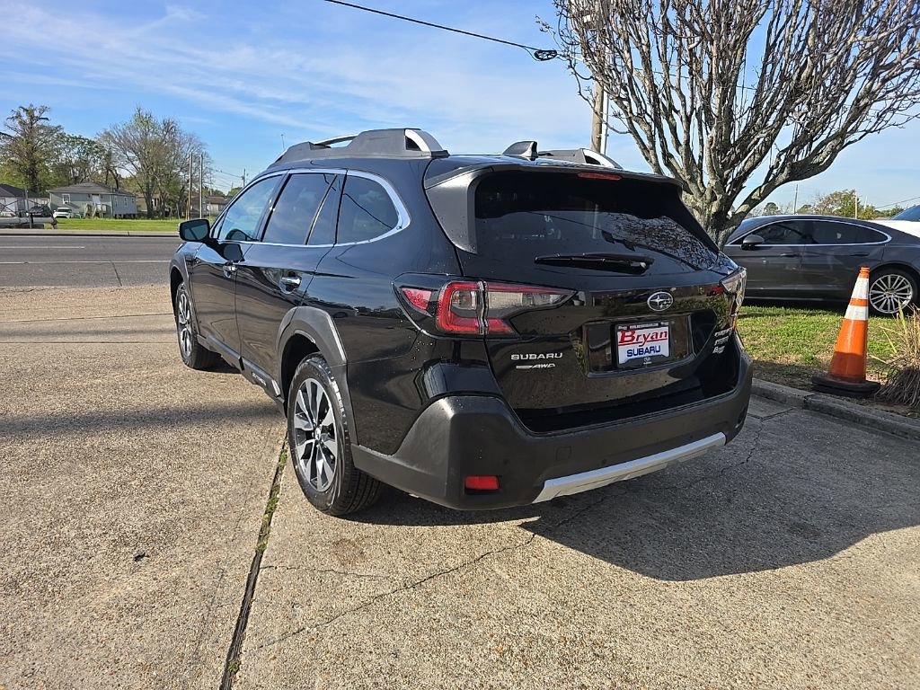 Used 2023 Subaru Outback Touring image 7