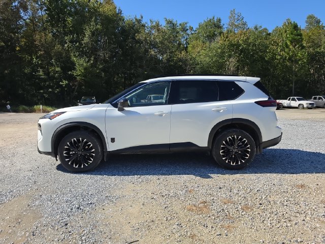 New 2027 Nissan Rogue Dark Armor FWD image 5