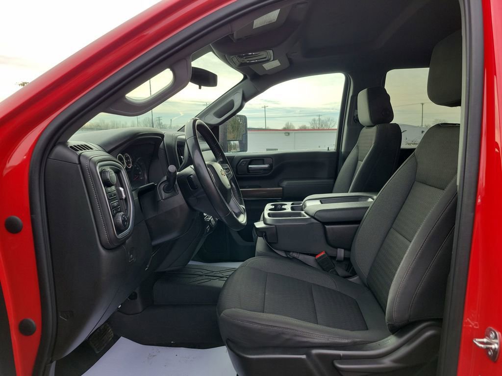 Used 2023 Chevrolet Silverado 2500 LT w/ Advanced Trailering Package AWD/4WD image 2