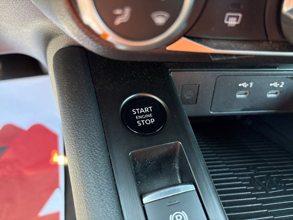 Used 2025 Nissan Kicks SV FWD image 29