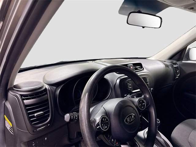Used 2017 Kia Soul image 11