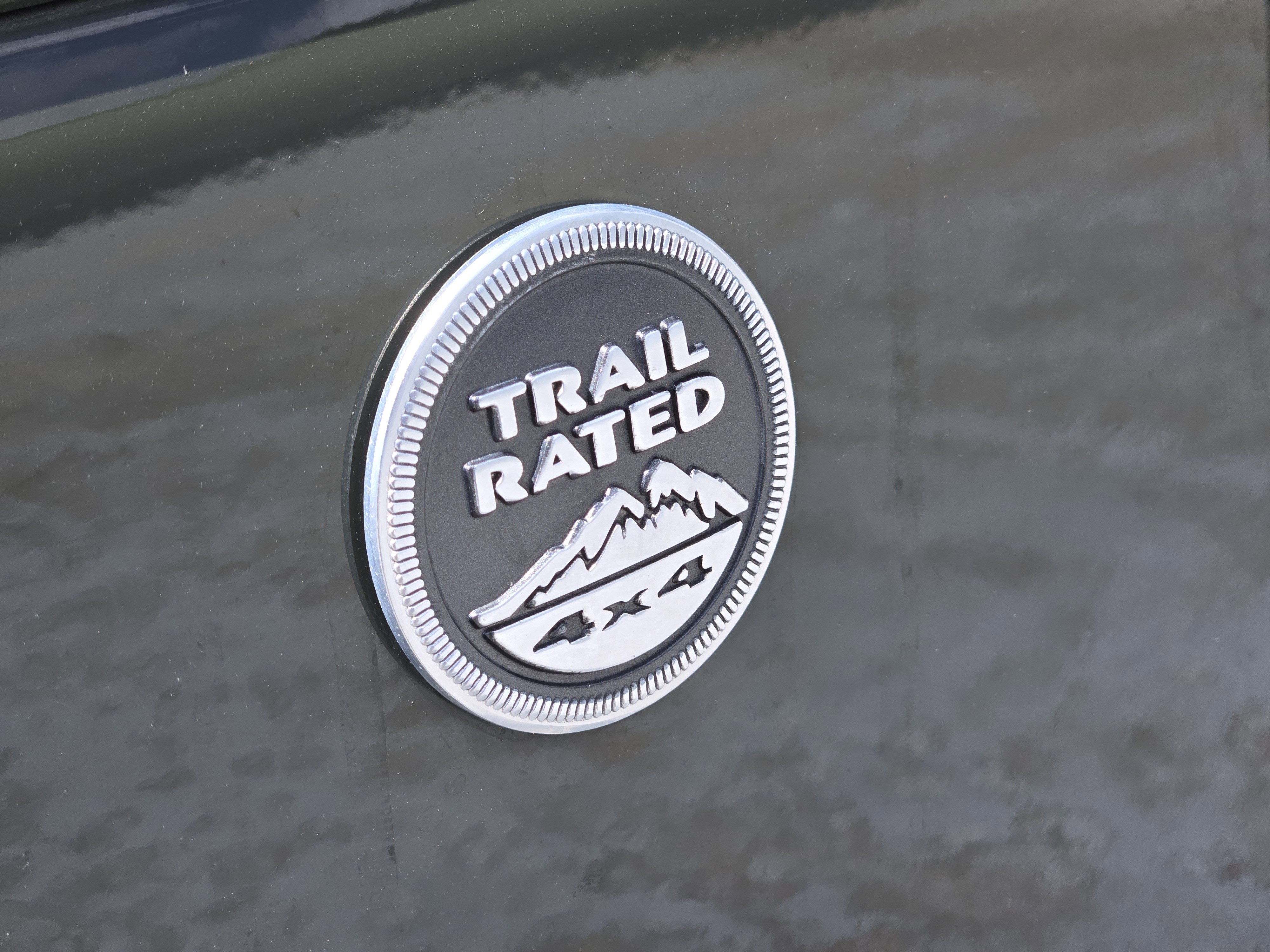 Used 2015 Jeep Wrangler Unlimited Sahara w/ Connectivity Group AWD/4WD image 12