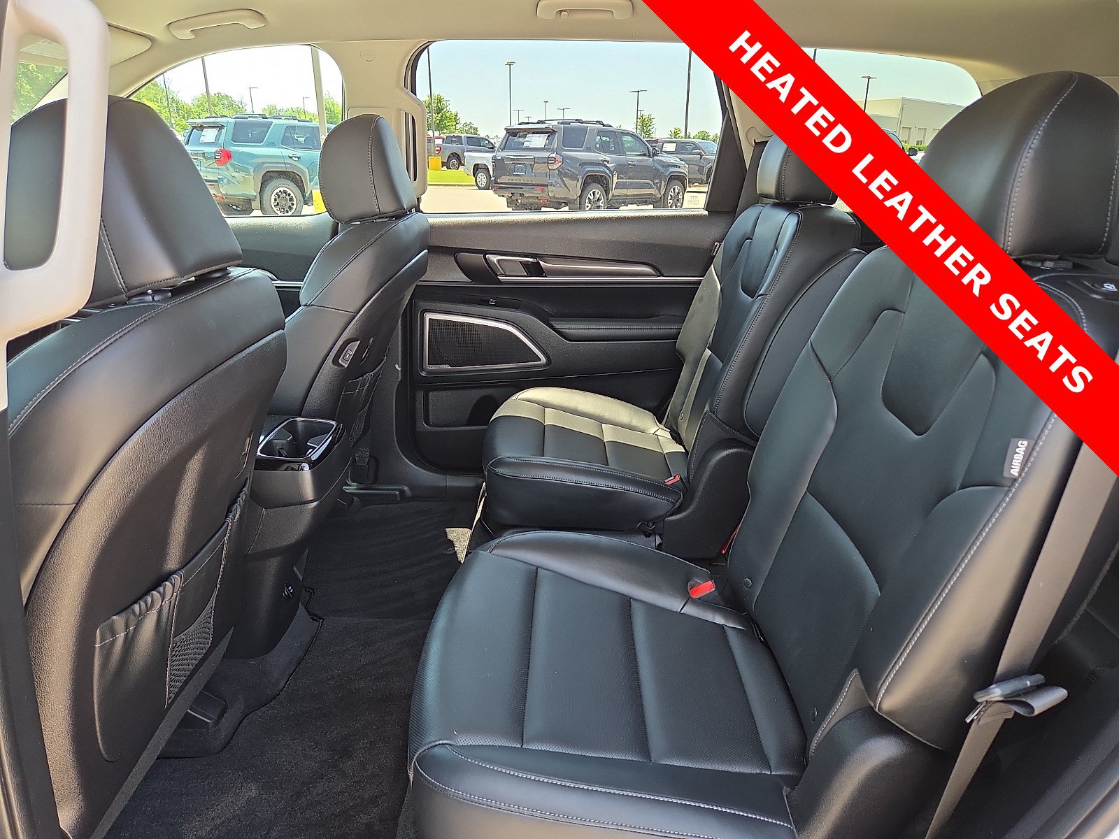 Used 2024 Kia Telluride S FWD image 11