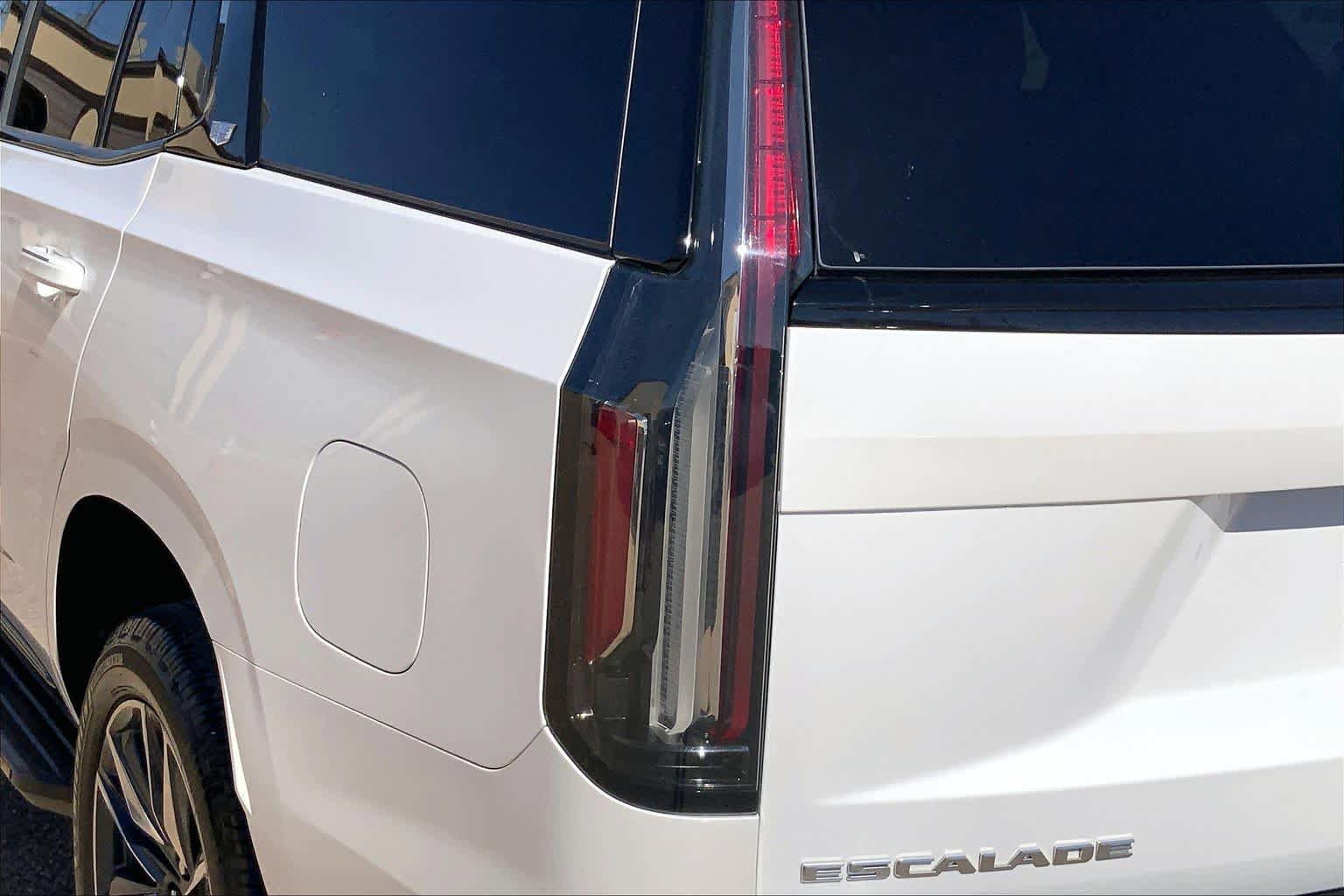 Used 2022 Cadillac Escalade Sport RWD image 29