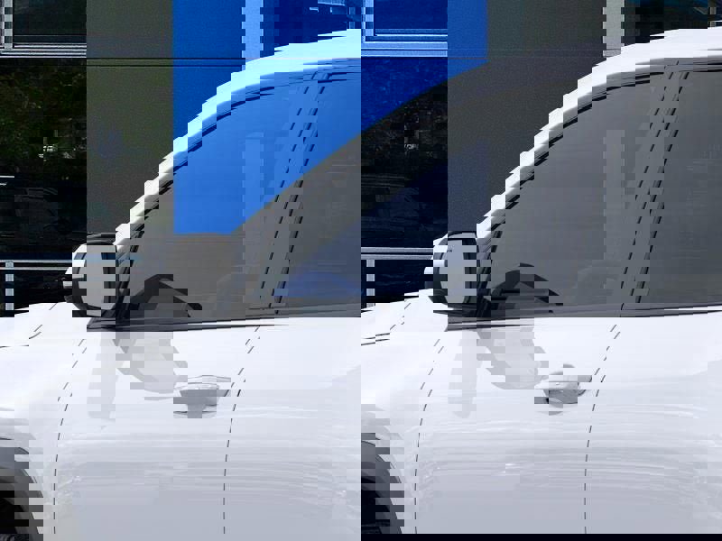 New 2026 Chevrolet Equinox LT image 12