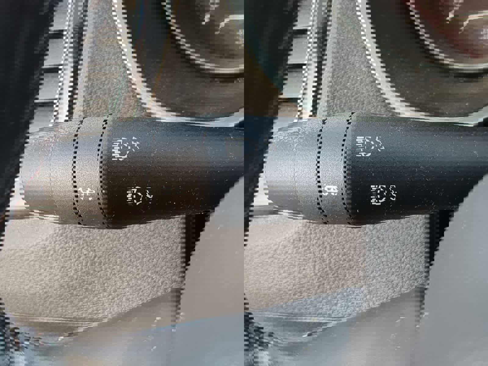 Certified 2021 Jeep Compass Limited image 33