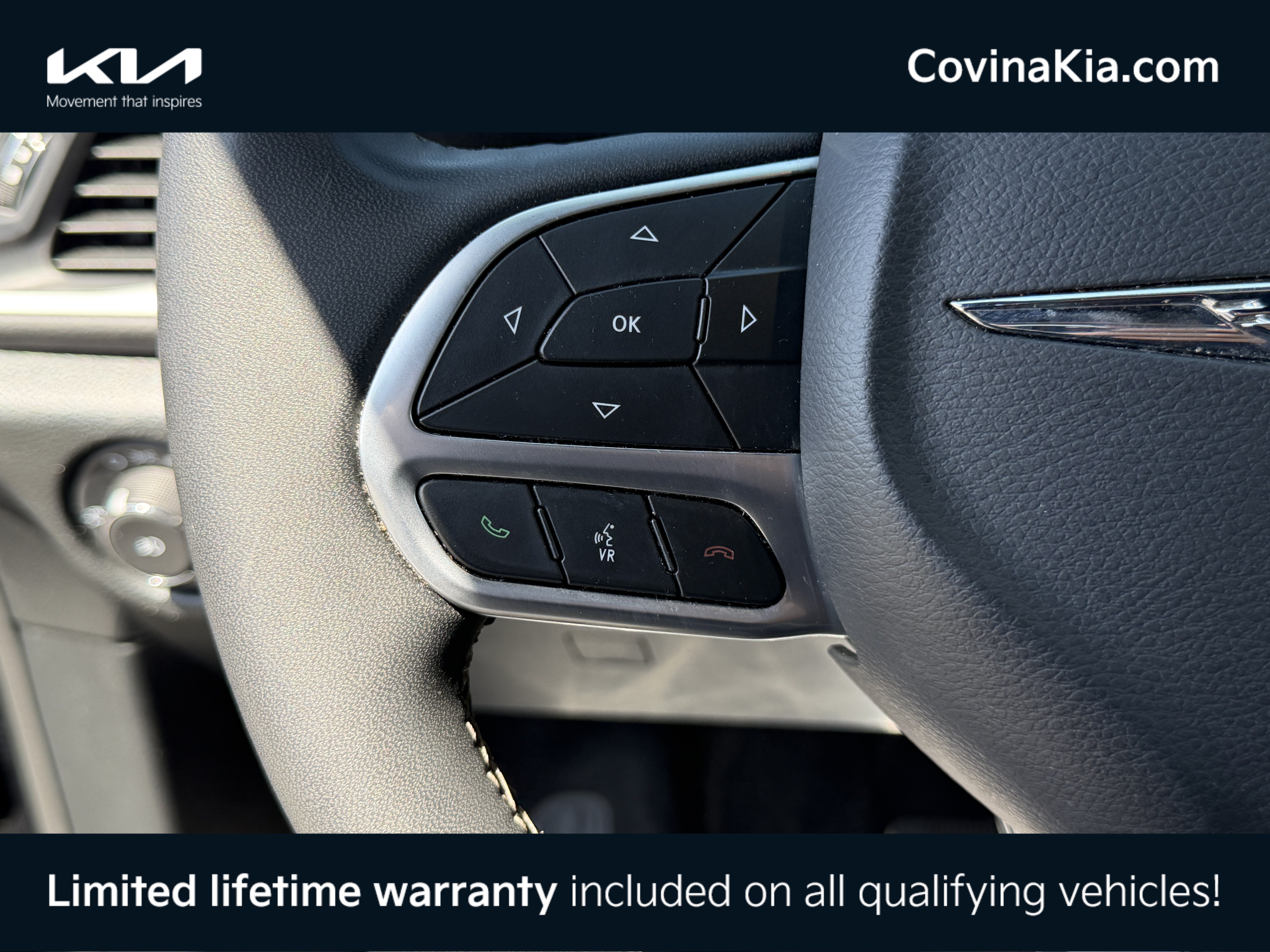 Used 2025 Chrysler Pacifica Select FWD image 19