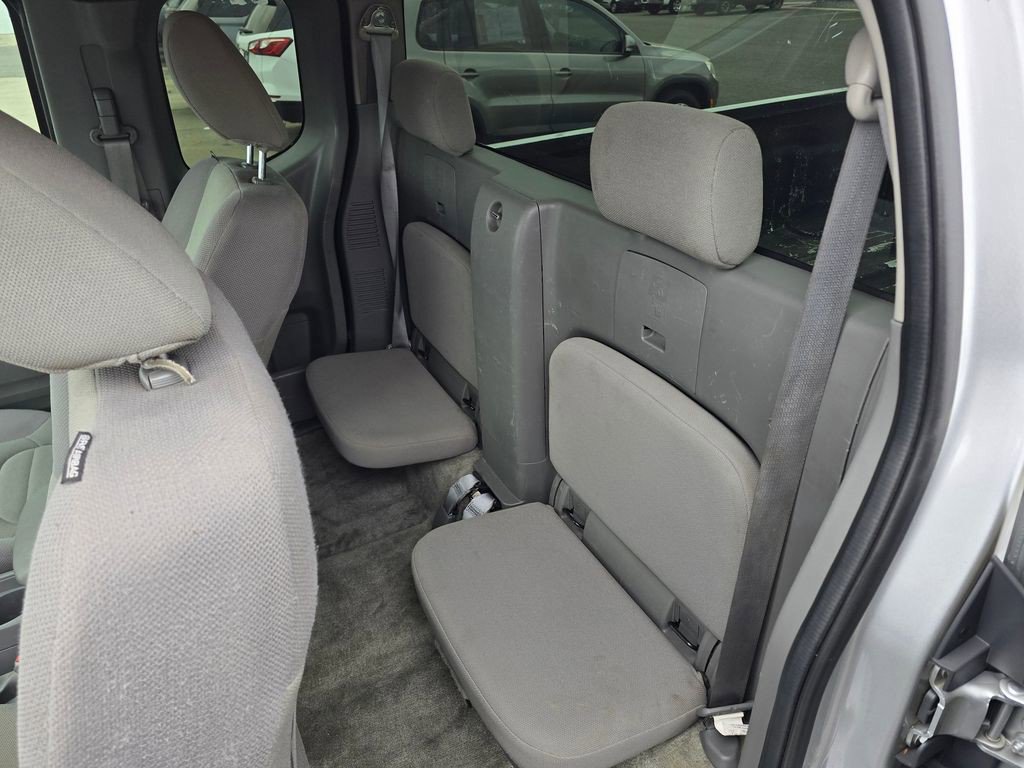 Used 2018 Nissan Frontier S RWD image 16