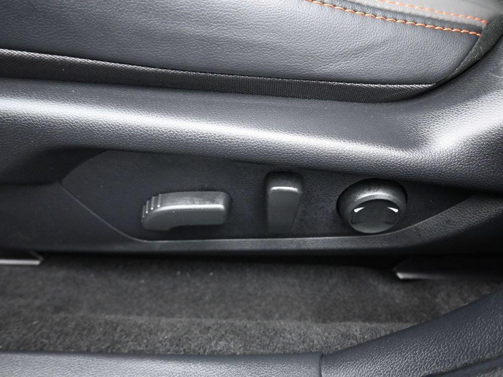 Used 2024 Subaru Crosstrek 2.5i Limited w/ Crosstrek Mirror Package AWD/4WD image 13