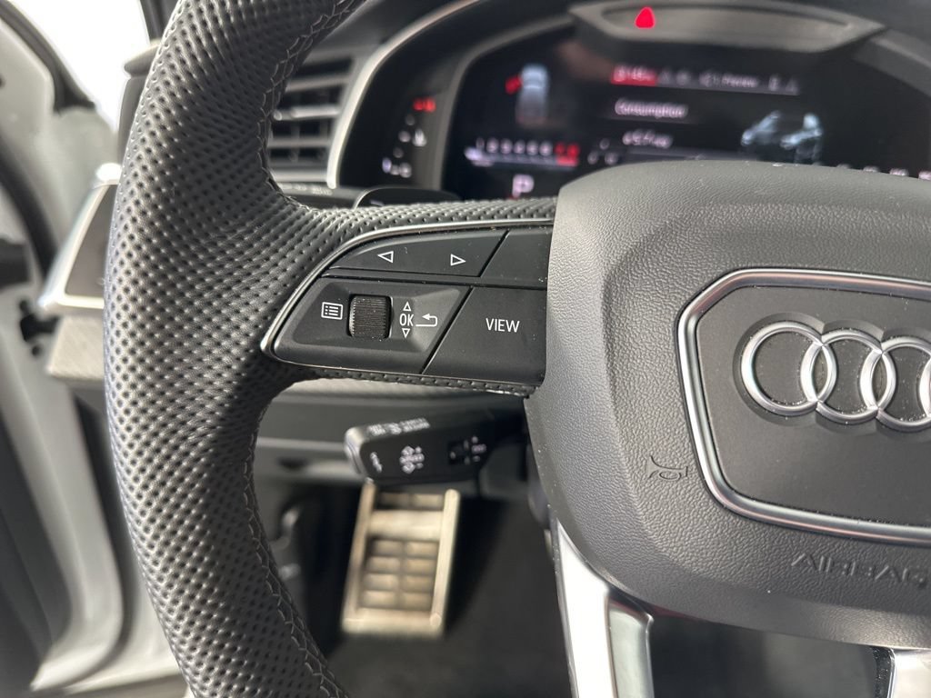 Used 2025 Audi SQ7 Prestige AWD/4WD image 17