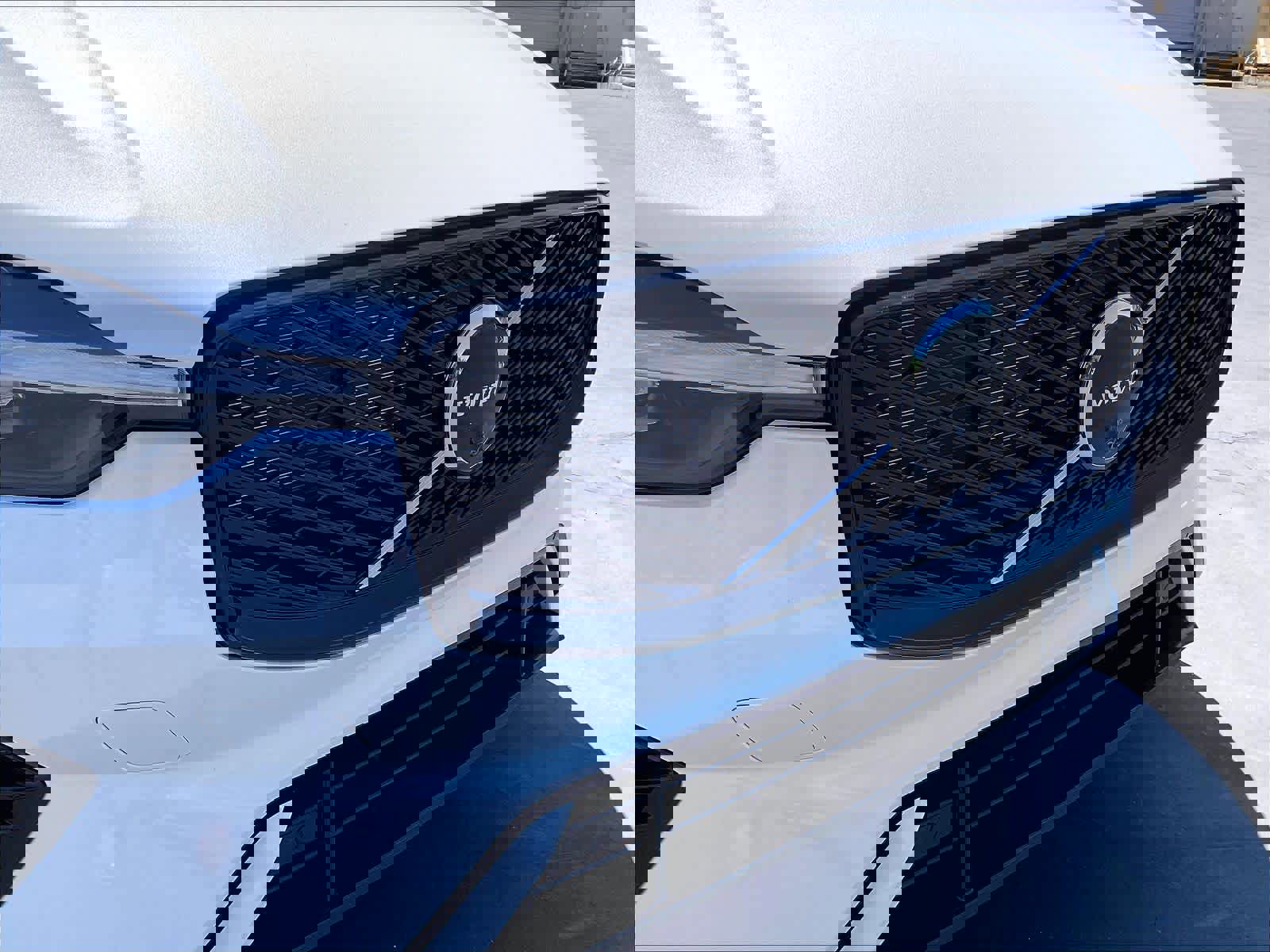 New 2026 Volvo XC60 T8 Plus w/ Protection Package Premier AWD/4WD image 32