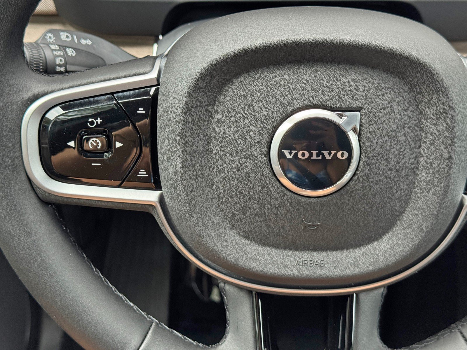 Used 2026 Volvo XC90 T8 Plus w/ Protection Package AWD/4WD image 22
