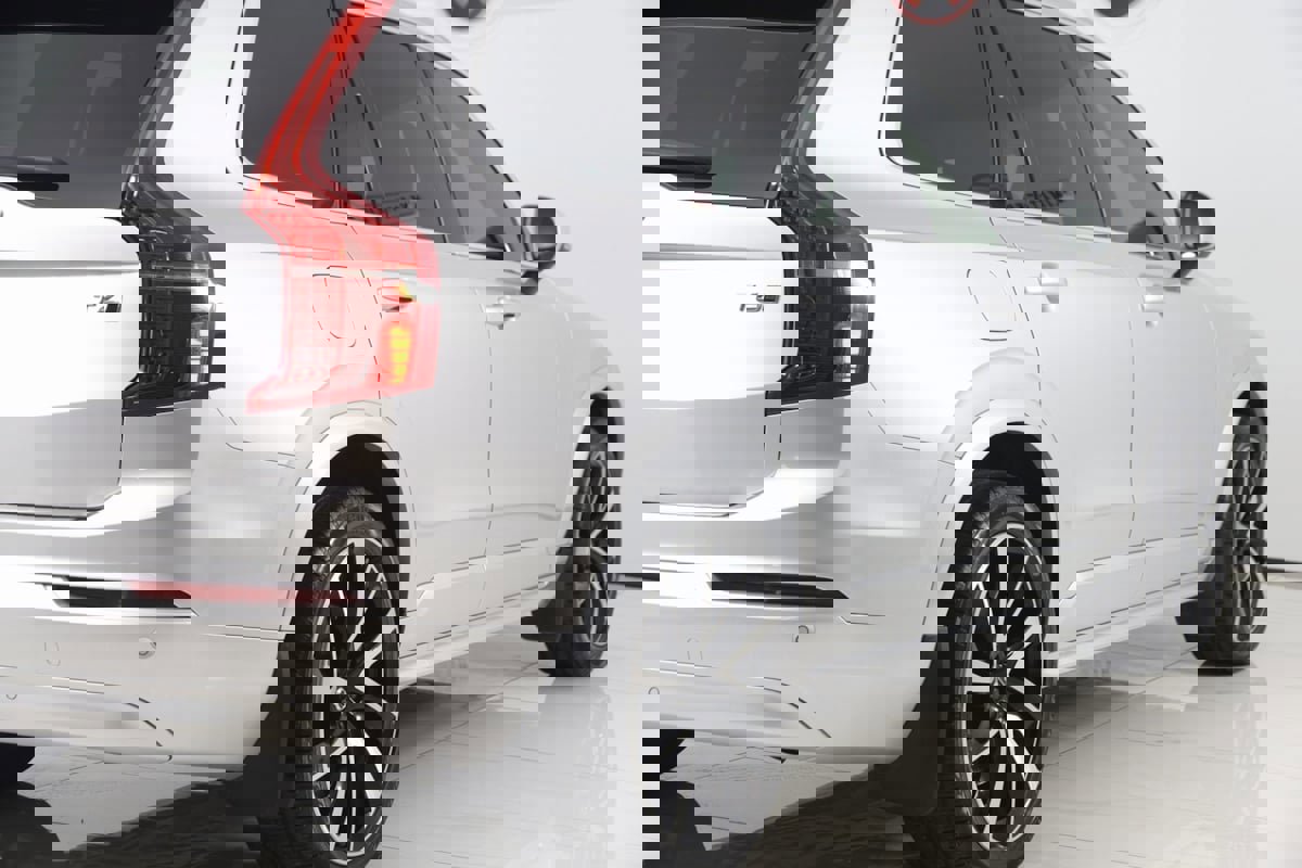 Used 2022 Volvo XC90 T6 Momentum w/ Climate Package image 50