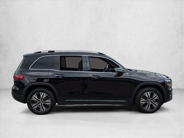 Used 2025 Mercedes-Benz GLB 250 image 4