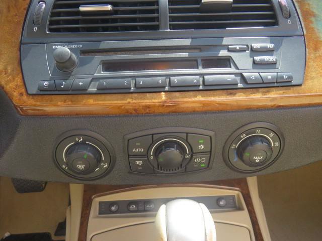 Used 2005 BMW Z4 3.0i RWD image 16