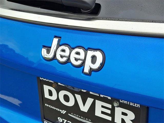 Certified 2024 Jeep Compass Limited image 24