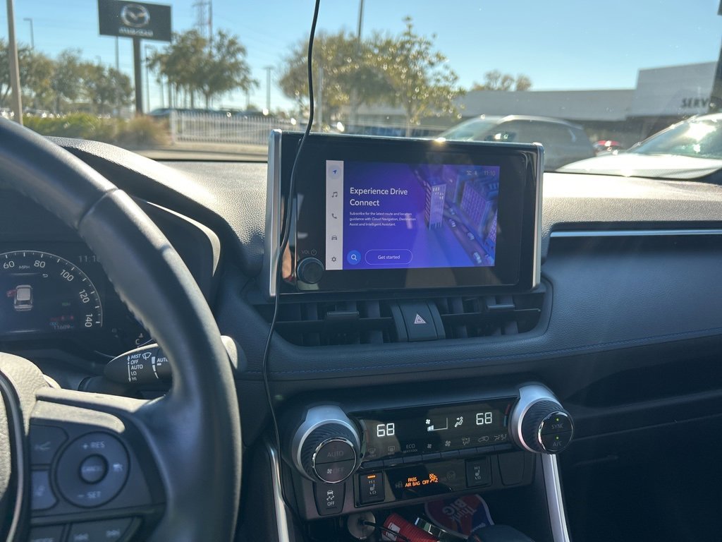 Used 2024 Toyota RAV4 SE image 21