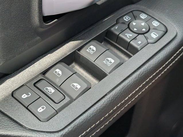 New 2026 RAM 3500 Big Horn AWD/4WD image 23